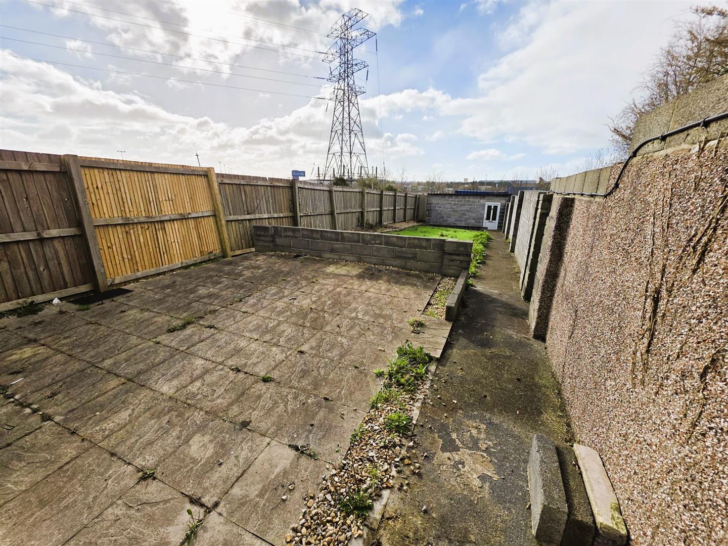 Llandafen Road, Llanelli, SA14 9BD